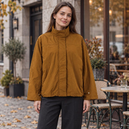 Tunn nylonjacka med ståkrage