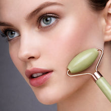 Ansiktsroller med gua sha massageverktyg