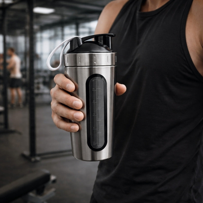 Proteinshaker i rostfritt stål med måttskala