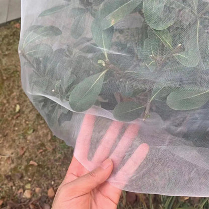 Skyddsnät för plantor och buskar utomhus