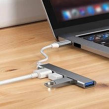 USB hub med 4 portar för USB och USB-C