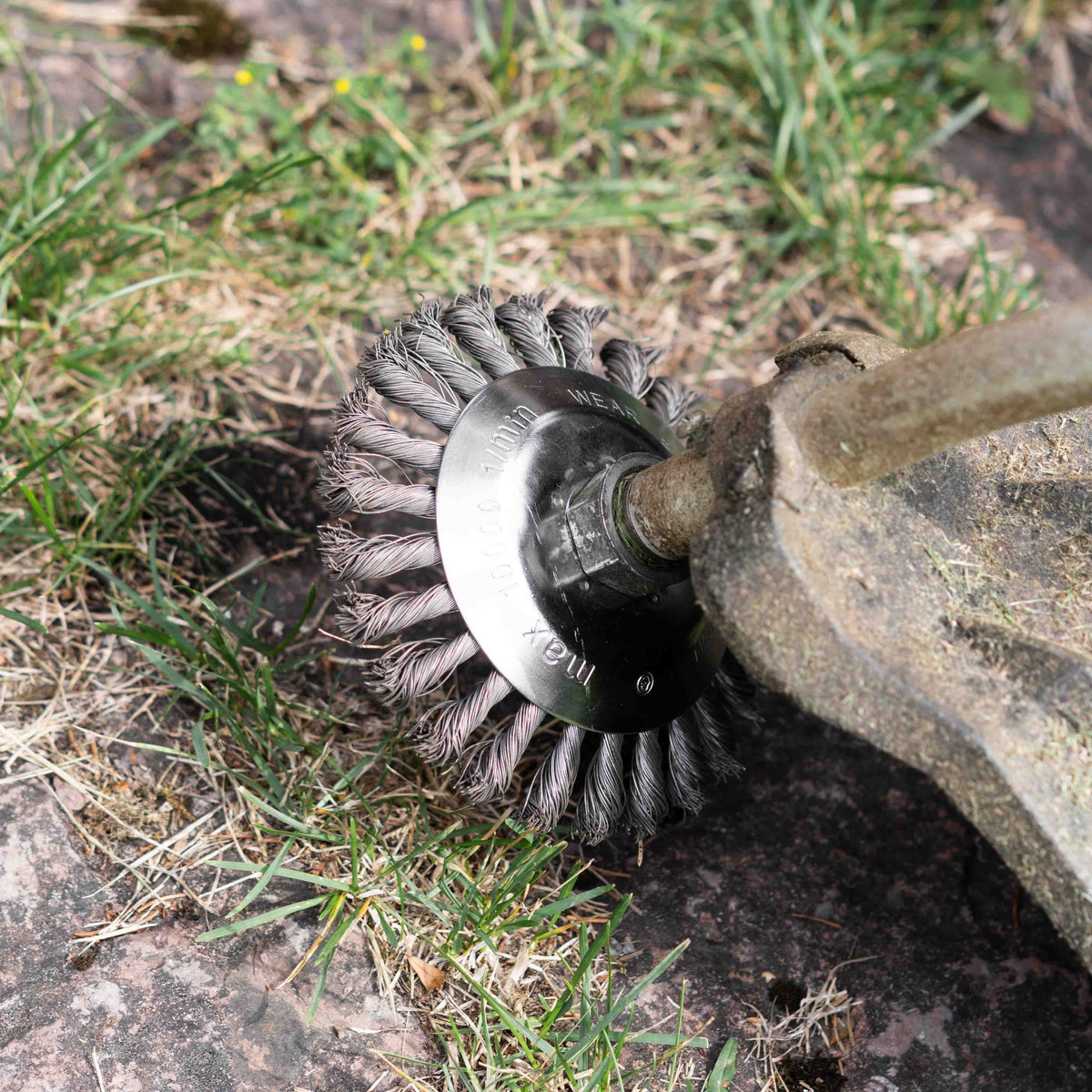 Grov trimmerstålborste 150 eller 200 mm